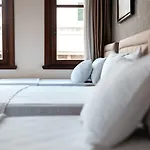 Nan Hotel 2*